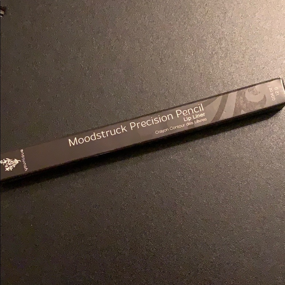 Younique Precision Pencil Lipliner